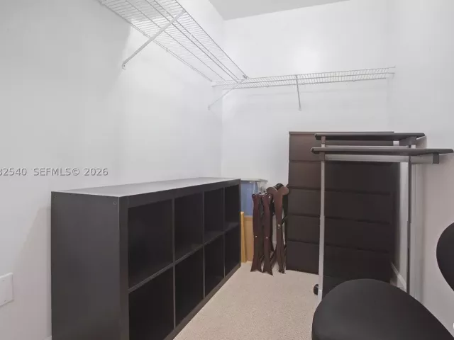 Продажа дома по адресу 100 SW 26th Rd - фото 9133656