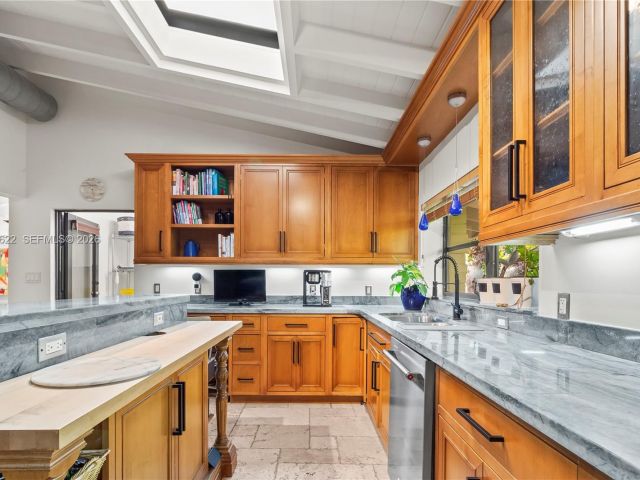 Дом в аренду по адресу 2132 Middle River Dr - фото 7482250