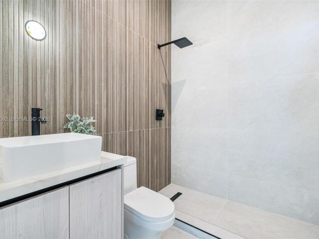 Продажа дома по адресу 2943 SW 21st st - фото 7533029