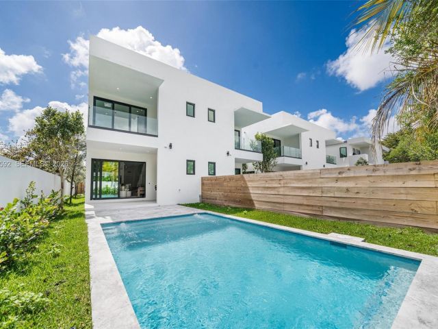 Продажа дома по адресу 2943 SW 21st st - фото 7533030