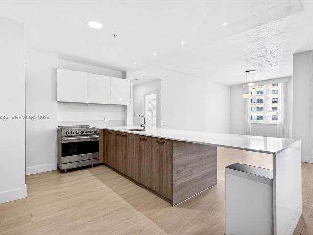 Квартира в аренду номерLPH-06 - фото 7477856