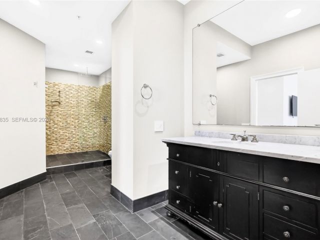 Квартира в аренду номерLPH-06 - фото 7477860