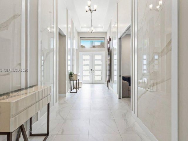 Дом в аренду по адресу 8533 Ganton Dr - фото 7453206