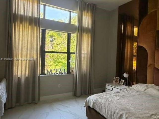 Дом в аренду по адресу 8533 Ganton Dr - фото 7453209