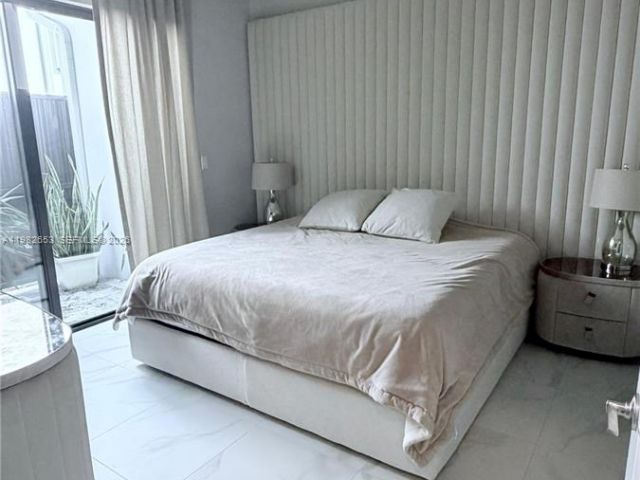 Дом в аренду по адресу 8533 Ganton Dr - фото 7453211