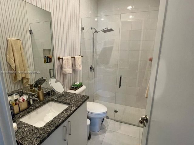 Дом в аренду по адресу 8533 Ganton Dr - фото 7453215