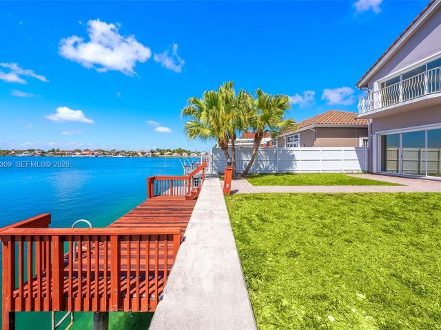 Продажа дома по адресу 14759 SW 132nd Pl - фото 7532060