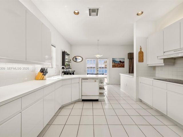 Продажа дома по адресу 14759 SW 132nd Pl - фото 7532070