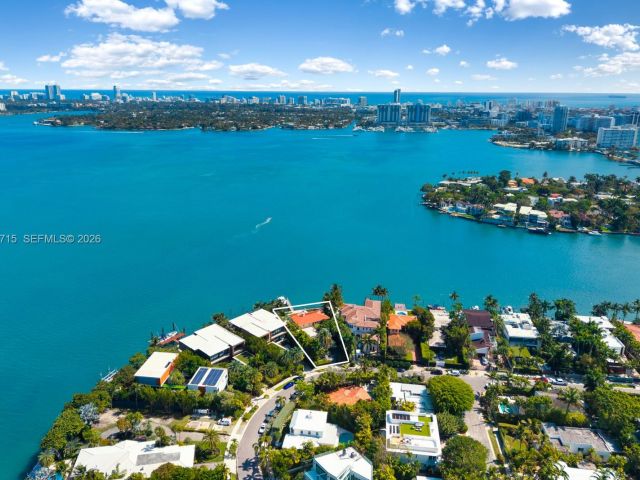 Продажа дома по адресу 821 E Dilido Dr - фото 7468365