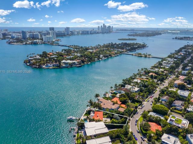 Продажа дома по адресу 821 E Dilido Dr - фото 7468367