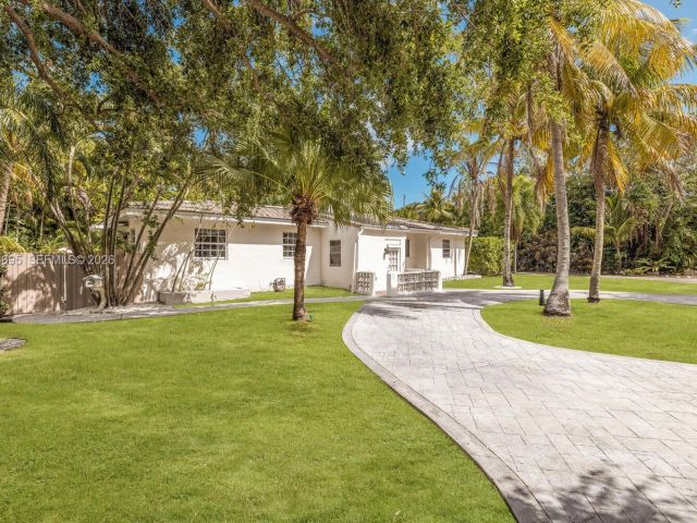 Продажа дома по адресу 11801 NE 11th Ave - фото 7483961