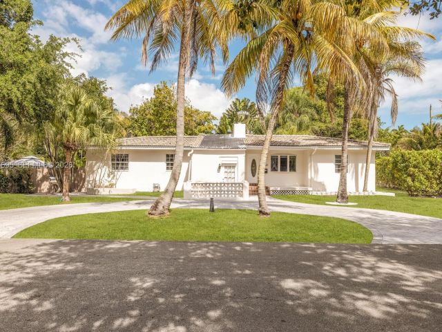 Продажа дома по адресу 11801 NE 11th Ave - фото 7483962