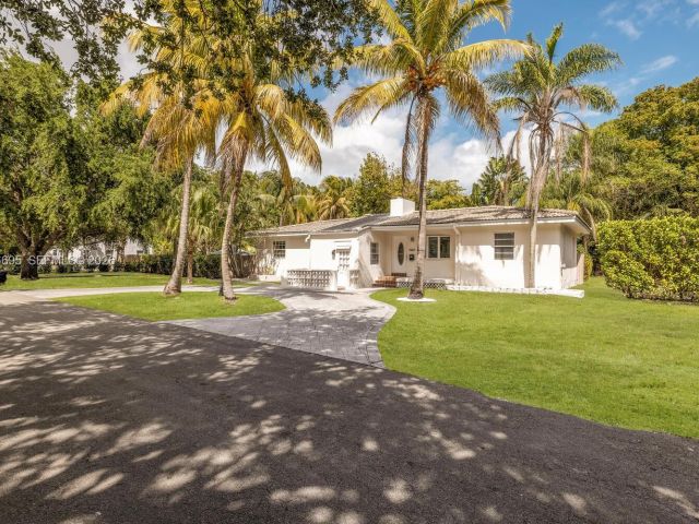 Продажа дома по адресу 11801 NE 11th Ave - фото 7483963