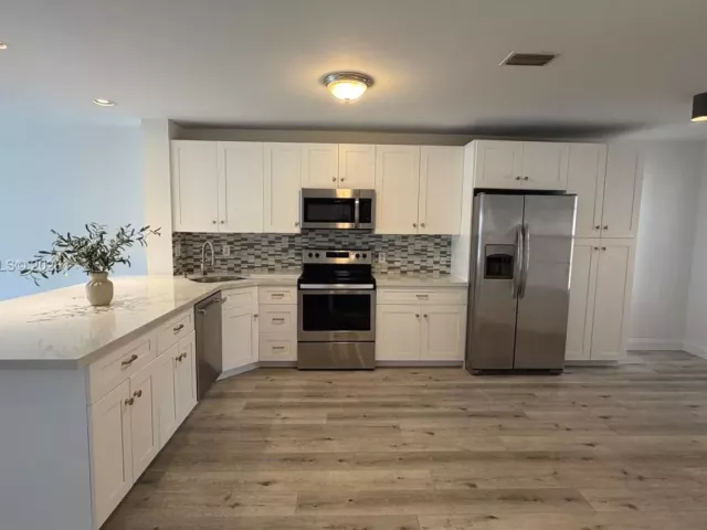 Дом в аренду по адресу 9389 Boca River Cir - фото 7452890