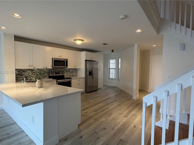 Дом в аренду по адресу 9389 Boca River Cir - фото 7452900