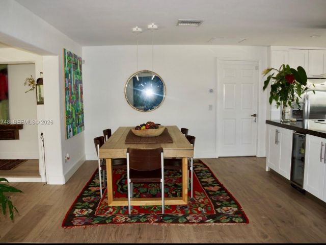 Дом в аренду по адресу 1251 SW 11th Ter N/A - фото 7453140