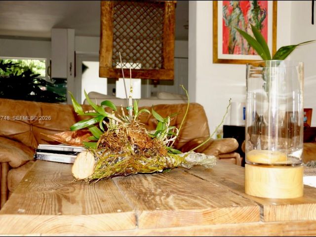 Дом в аренду по адресу 1251 SW 11th Ter N/A - фото 7453142