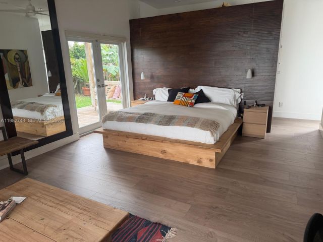 Дом в аренду по адресу 1251 SW 11th Ter N/A - фото 7453147