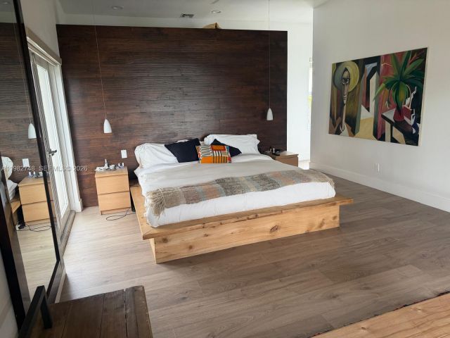 Дом в аренду по адресу 1251 SW 11th Ter N/A - фото 7453148