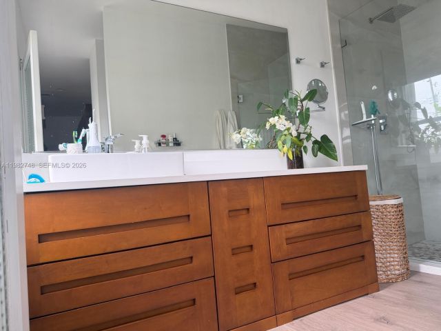 Дом в аренду по адресу 1251 SW 11th Ter N/A - фото 7453151