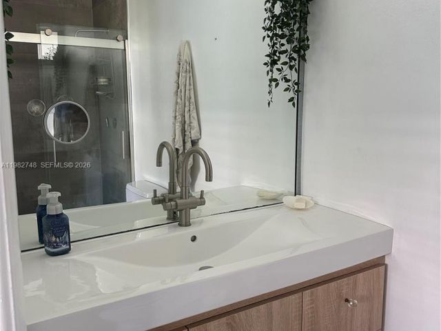 Дом в аренду по адресу 1251 SW 11th Ter N/A - фото 7453157