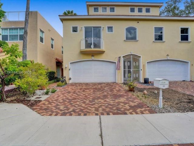 Дом в аренду по адресу 409 SW 5th St - фото 7507319