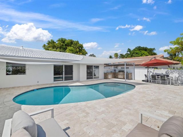 Дом в аренду по адресу 2816 NE 35th St - фото 7482078