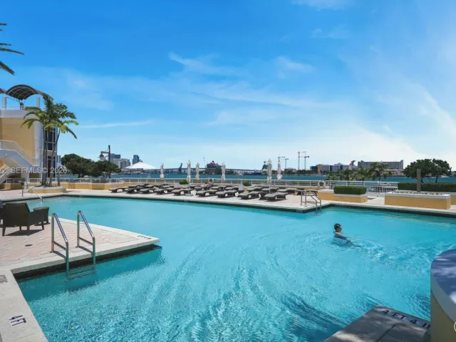 Продажа квартиры #3702 - фото 7511780