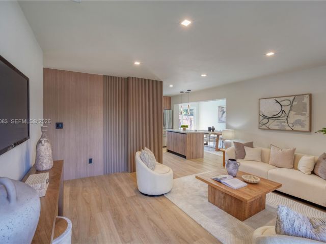 Продажа дома по адресу 1524 NE 31st Ct - фото 7507080