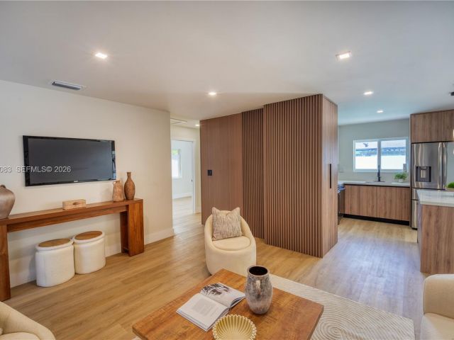 Продажа дома по адресу 1524 NE 31st Ct - фото 7507084