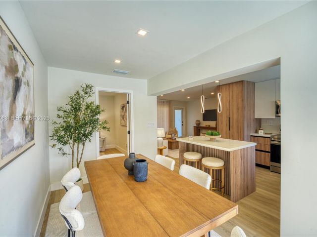 Продажа дома по адресу 1524 NE 31st Ct - фото 7507087