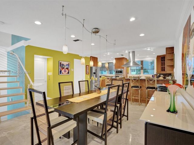 Дом в аренду по адресу 3942 NE 171st St 4A - фото 7480773