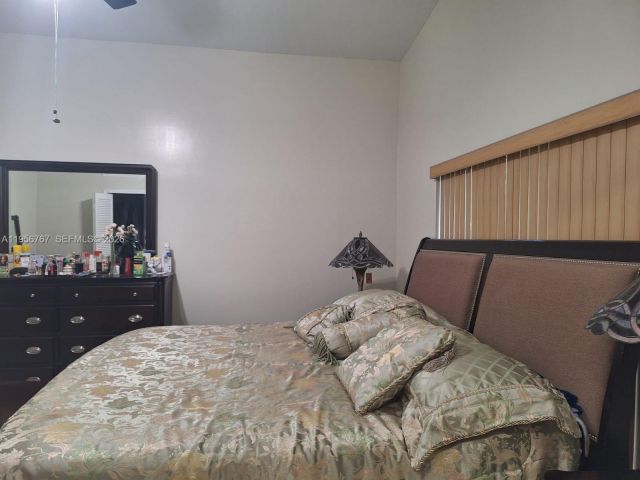 Продажа дома по адресу 13822 SW 156th St - фото 7466398