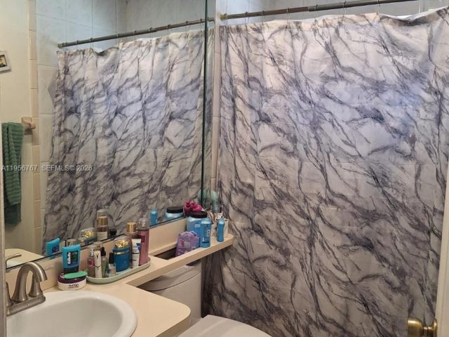 Продажа дома по адресу 13822 SW 156th St - фото 7466403