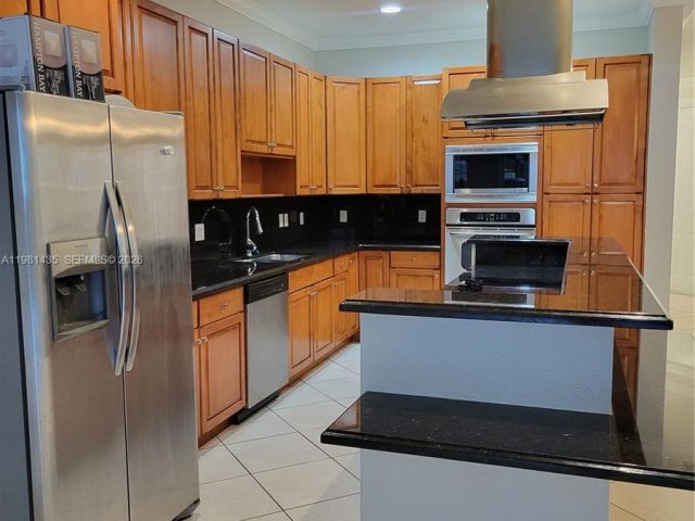 Дом в аренду по адресу 413 SW 5th St - фото 7482351