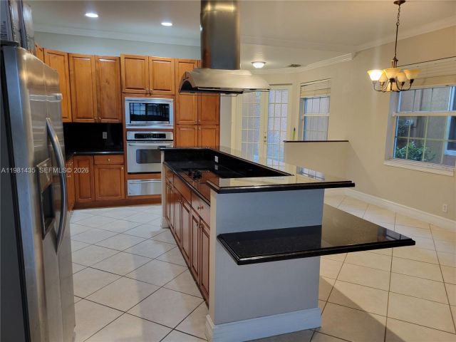 Дом в аренду по адресу 413 SW 5th St - фото 7482352