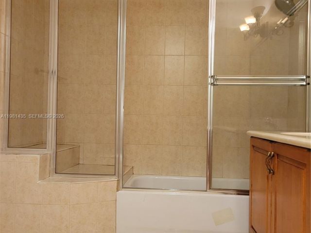 Дом в аренду по адресу 413 SW 5th St - фото 7482358