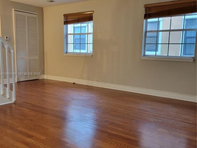 Дом в аренду по адресу 413 SW 5th St - фото 7482361