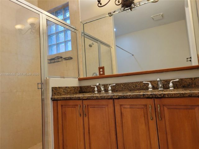 Дом в аренду по адресу 413 SW 5th St - фото 7482364