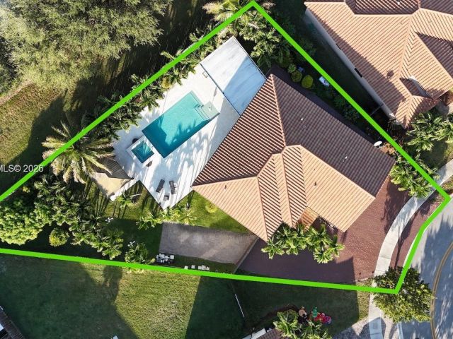 Дом в аренду по адресу 3461 SE 1st St - фото 7458772