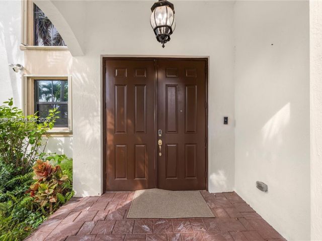 Дом в аренду по адресу 3461 SE 1st St - фото 7458773