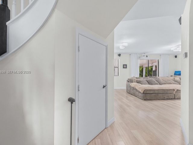 Дом в аренду по адресу 3461 SE 1st St - фото 7458776