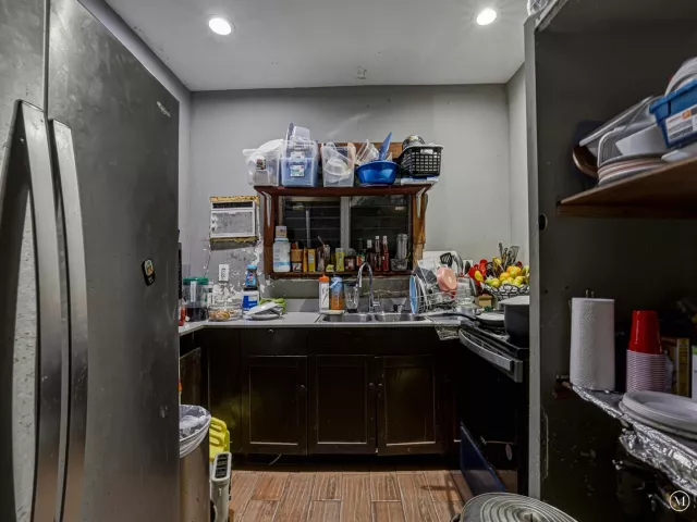 Продажа дома по адресу 1757 NW 1st Street - фото 8988663