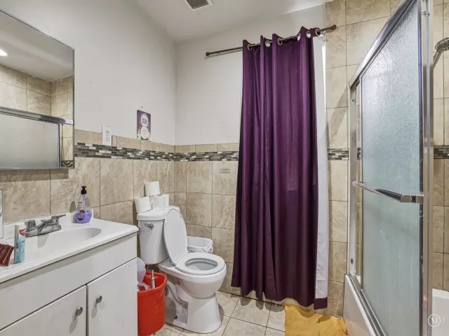 Продажа дома по адресу 1757 NW 1st Street - фото 8988666