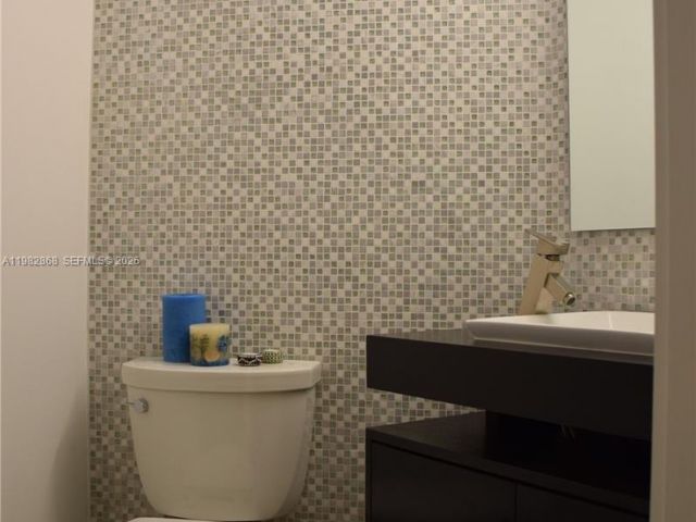 Продажа квартиры #910 - фото 7477885