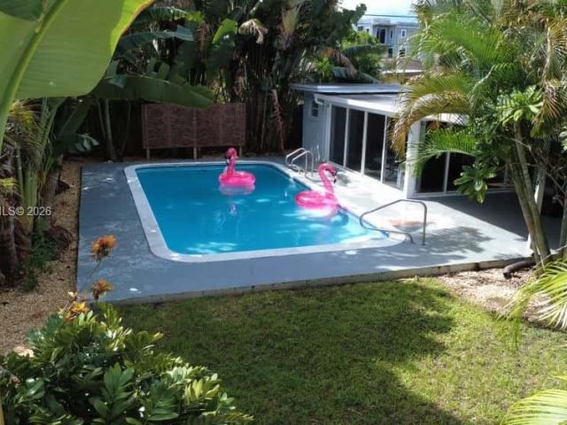 Продажа дома по адресу 1419 N 16th Ct - фото 7515508