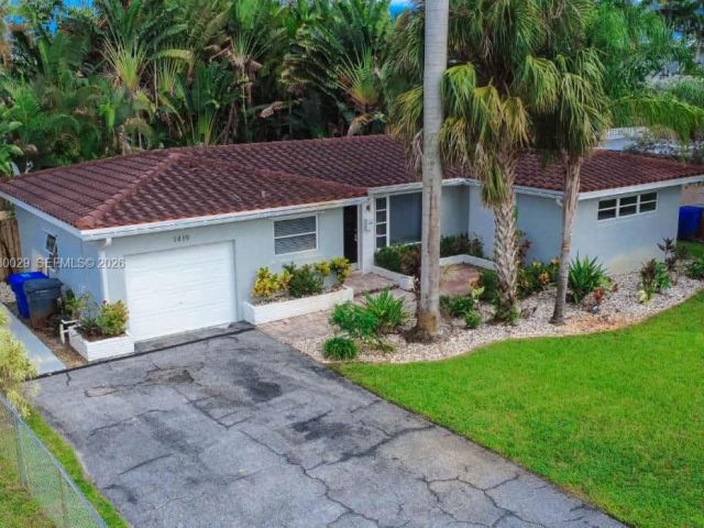 Продажа дома по адресу 1419 N 16th Ct - фото 7515509