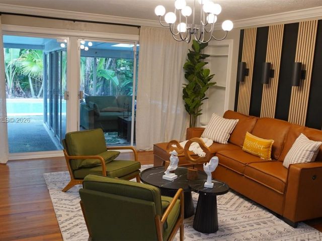 Продажа дома по адресу 1419 N 16th Ct - фото 7515514