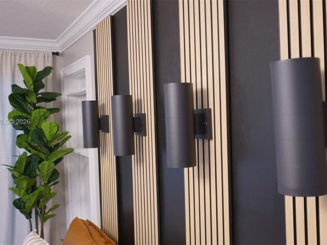 Продажа дома по адресу 1419 N 16th Ct - фото 7515517