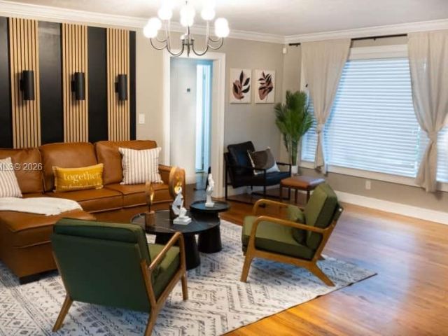 Продажа дома по адресу 1419 N 16th Ct - фото 7515518